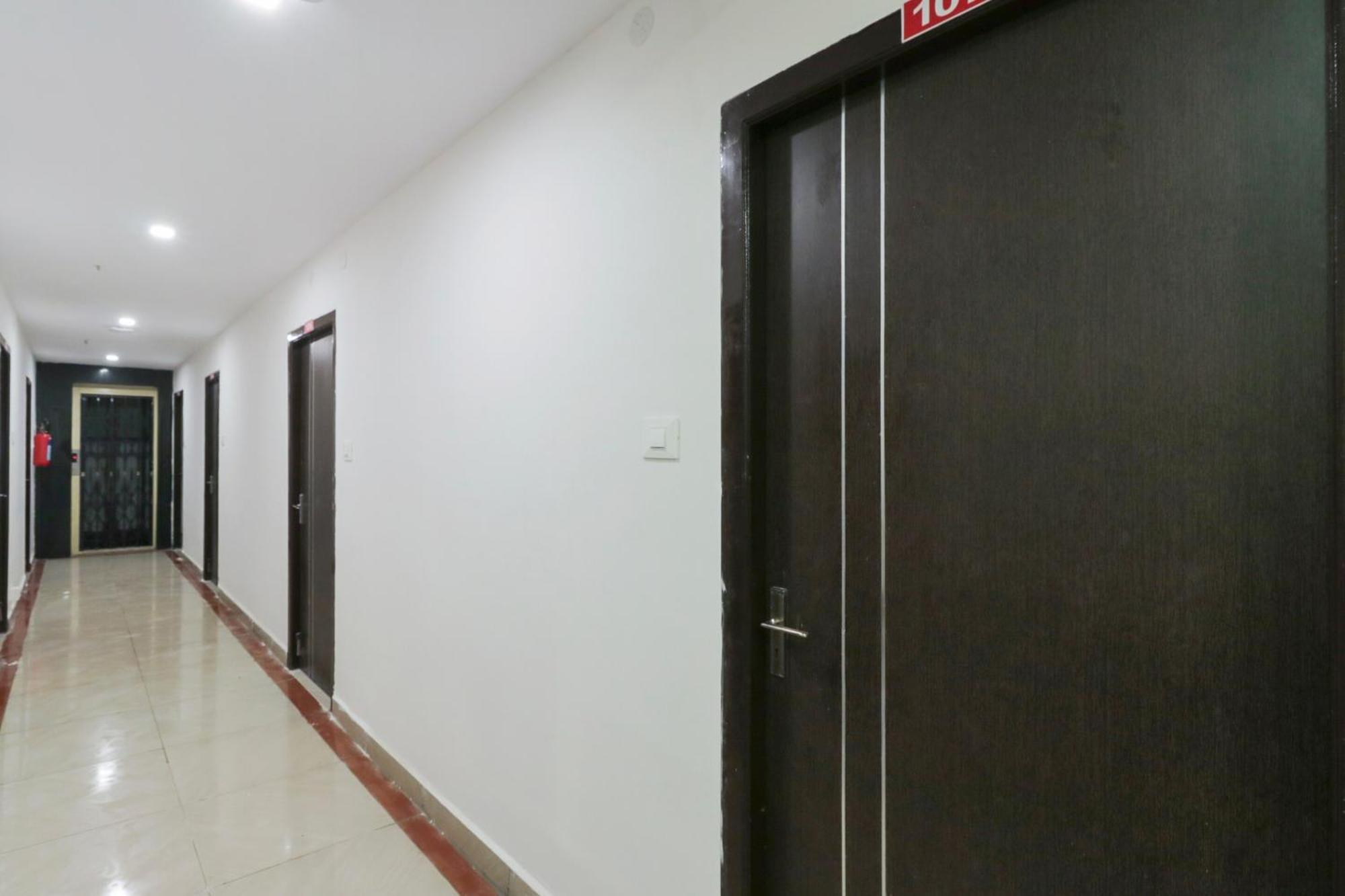 Hotel O Akshaya Elite Vijayawāda エクステリア 写真